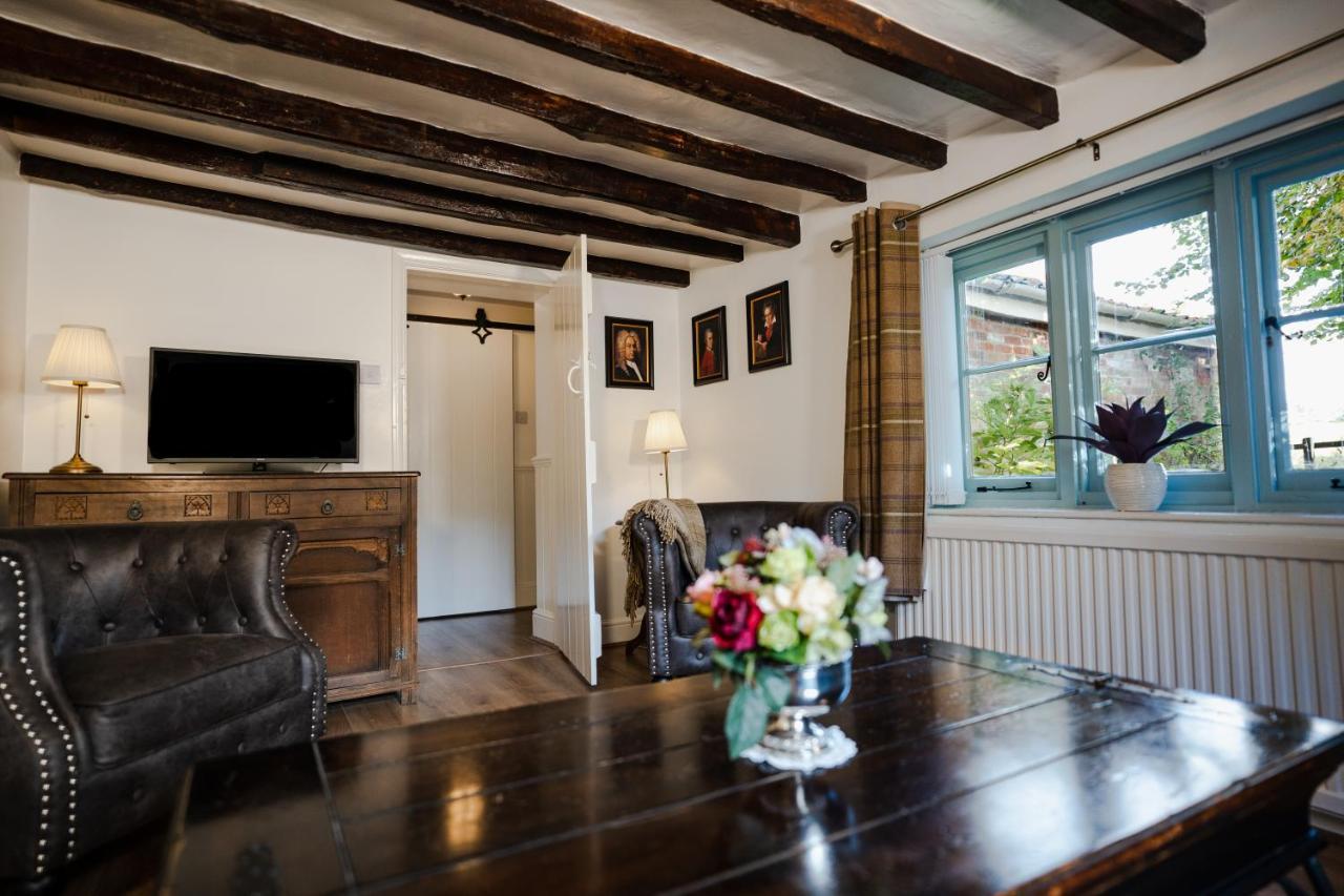 Hovell Hall Country Bed And Breakfast 诺里奇 外观 照片